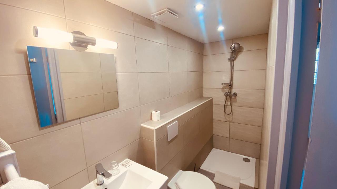 Hotel De La Poste Peymeinade Экстерьер фото